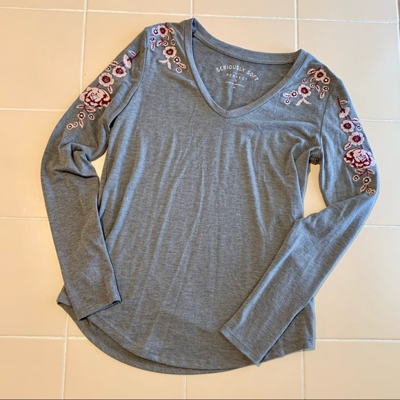 Aeropostale Tops - DONATED!! Aeropostale Perfect V Tee with embroidery 💥